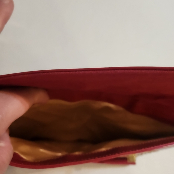 Sophisticated Modern Red and Gold Clutch/ IPAD Case with Metallic Accents EUC - Picture 9 of 15